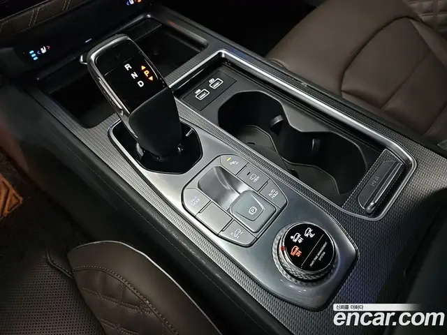SsangYong Rexton 2023 2.2 автомат (гидро), миниатюра 9 SsangYong Rexton 2023 2.2 автомат (гидро), миниатюра 9