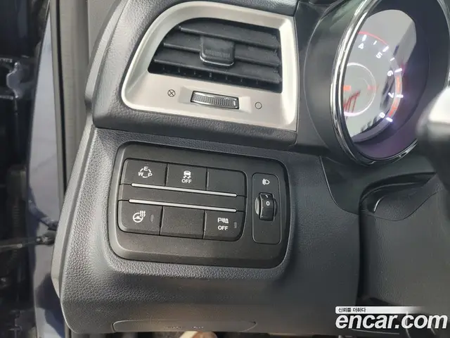 SsangYong TIBOLI 2015 1.6 автомат (гидро), миниатюра 12