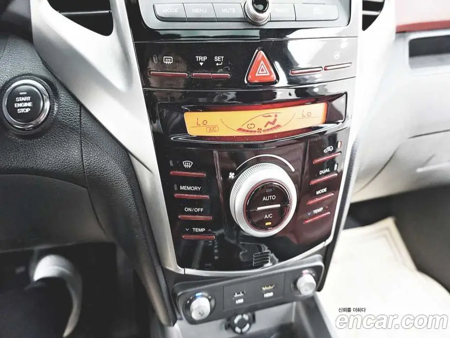 SsangYong TIBOLI 2015 1.6 автомат (гидро), фото 14