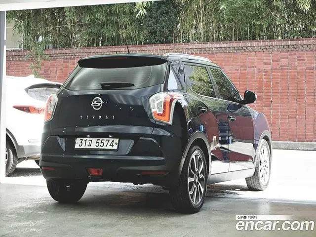 SsangYong TIBOLI 2015 1.6 автомат (гидро), миниатюра 3