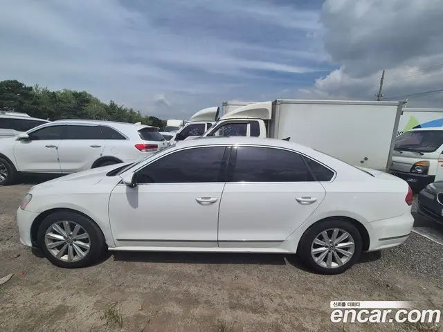 Volkswagen Passat 2015 1.8 автомат (гидро), миниатюра 2 Volkswagen Passat 2015 1.8 автомат (гидро), миниатюра 2