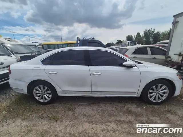 Volkswagen Passat 2015 1.8 автомат (гидро), миниатюра 4 Volkswagen Passat 2015 1.8 автомат (гидро), миниатюра 4