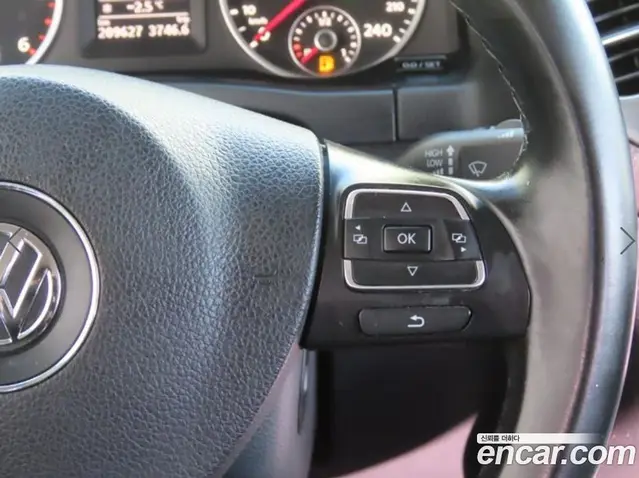 Volkswagen Tiguan 2015 2.0 автомат (гидро), миниатюра 12