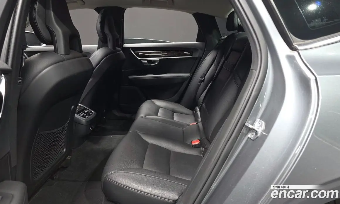 Volvo S90 2018 2.0 автомат (гидро), фото 12 Volvo S90 2018 2.0 автомат (гидро), фото 12