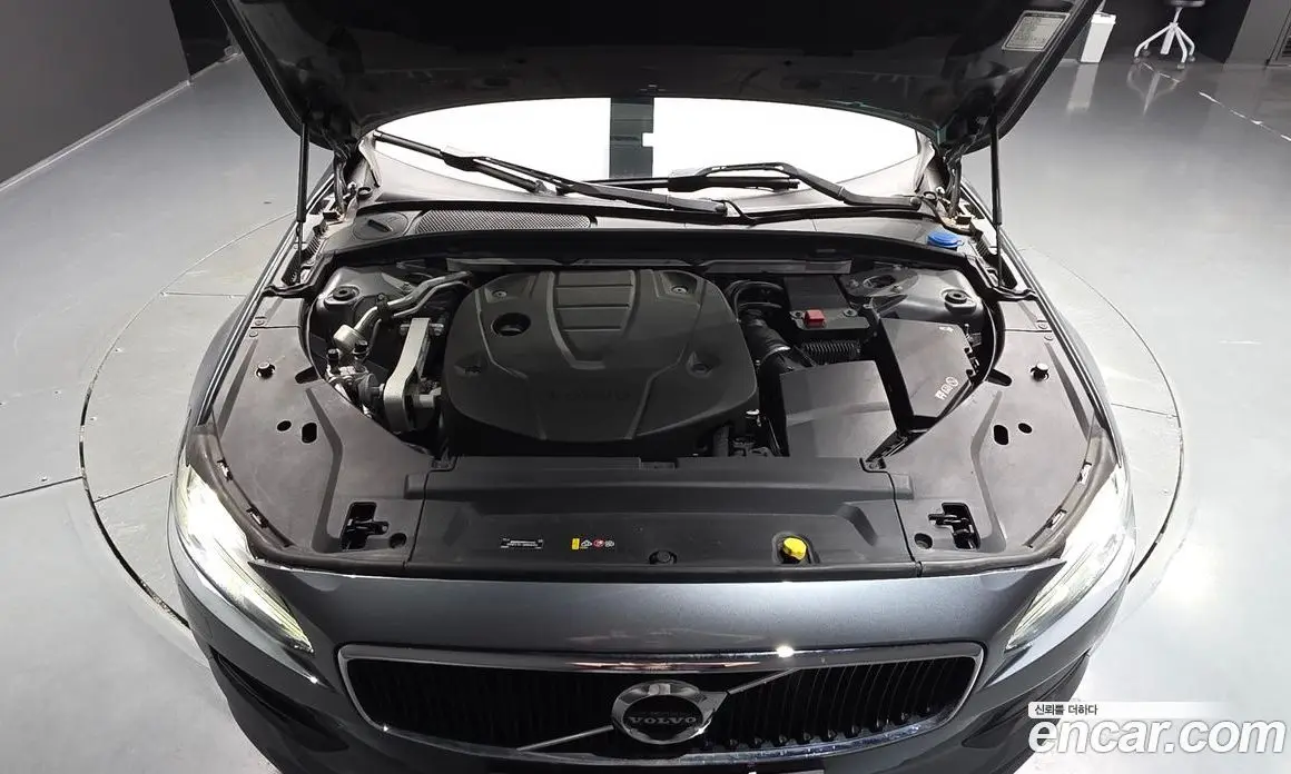Volvo S90 2018 2.0 автомат (гидро), фото 6 Volvo S90 2018 2.0 автомат (гидро), фото 6