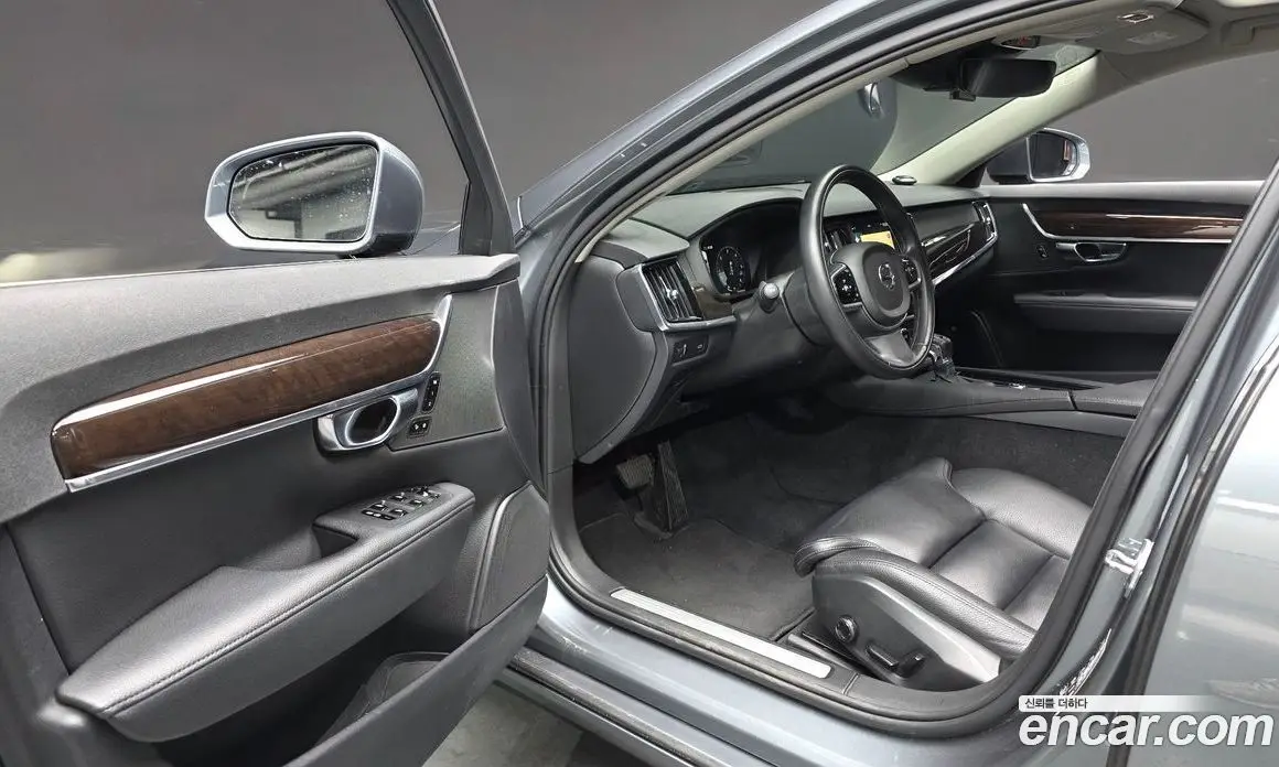 Volvo S90 2018 2.0 автомат (гидро), фото 10 Volvo S90 2018 2.0 автомат (гидро), фото 10