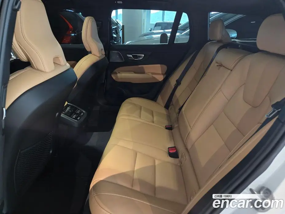 Volvo V60 2026 2.0 автомат (гидро), фото 12 Volvo V60 2026 2.0 автомат (гидро), фото 12