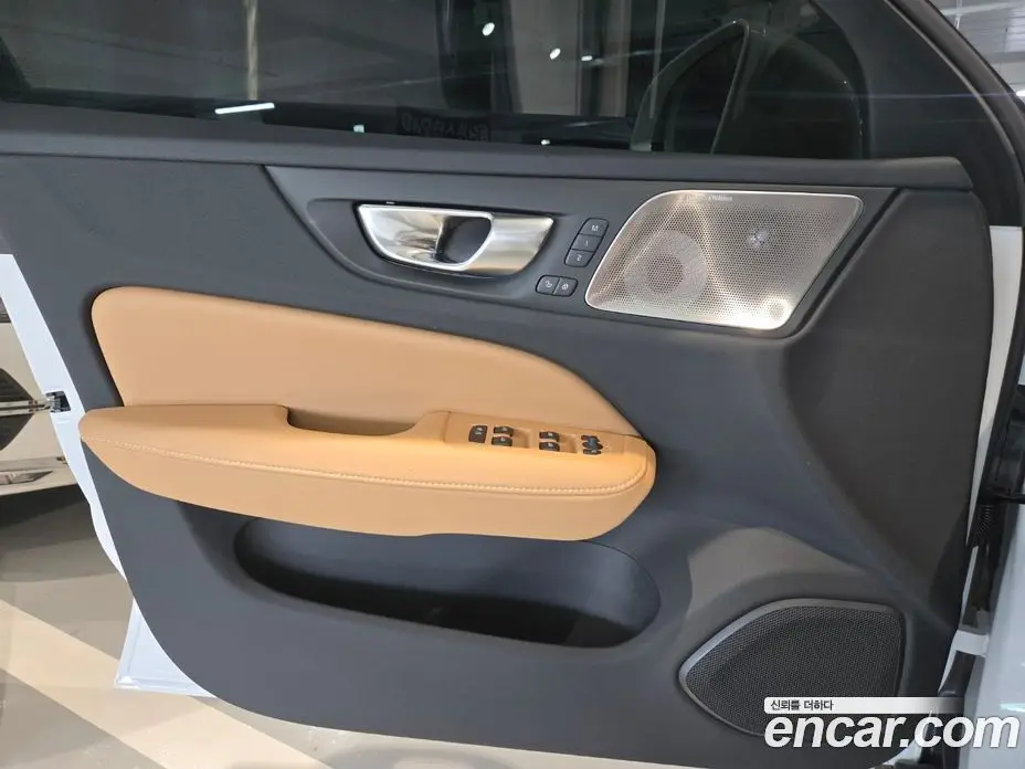 Volvo V60 2026 2.0 автомат (гидро), фото 13 Volvo V60 2026 2.0 автомат (гидро), фото 13