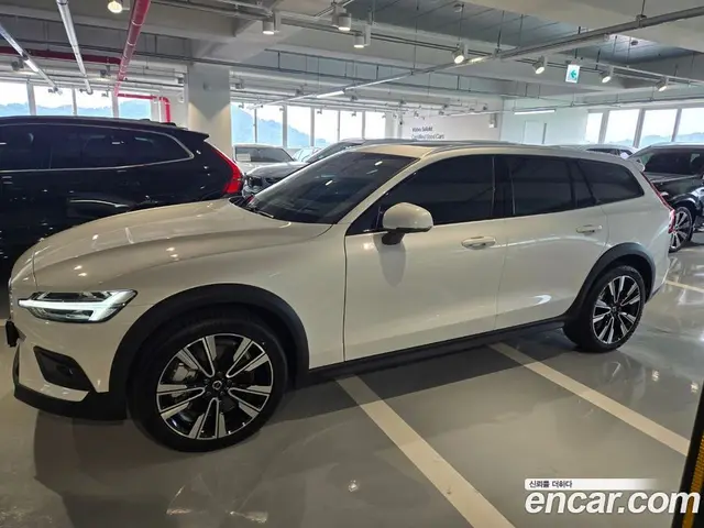 Volvo V60 2026 2.0 автомат (гидро), миниатюра 5 Volvo V60 2026 2.0 автомат (гидро), миниатюра 5