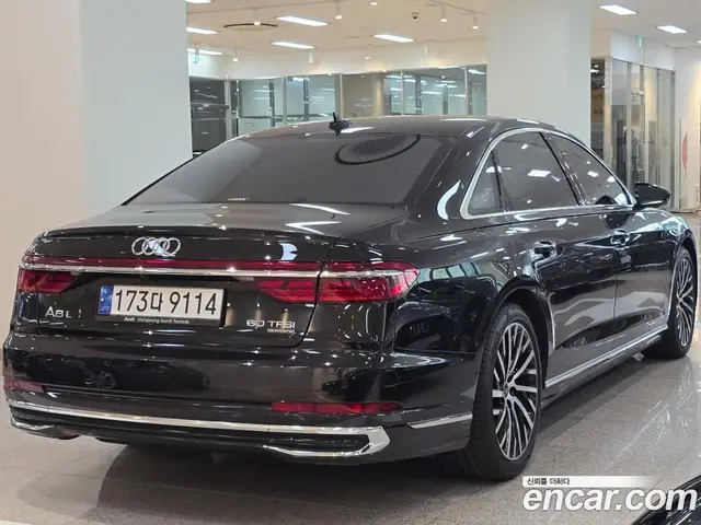 Audi A8 2023 4.0 автомат (гидро), миниатюра 2