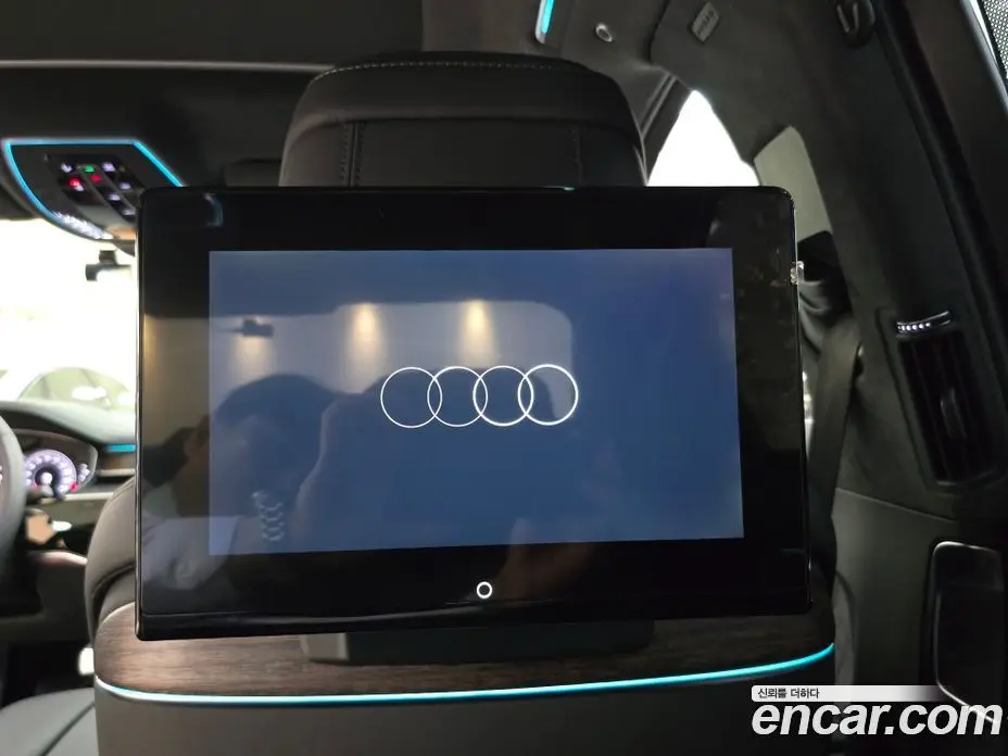 Audi A8 2023 4.0 автомат (гидро), фото 19