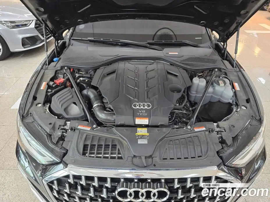 Audi A8 2023 4.0 автомат (гидро), фото 6