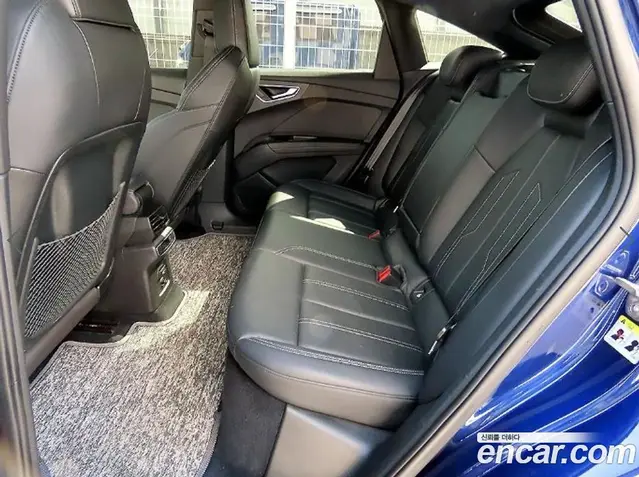 Audi Q4 e-tron 2022 автомат (гидро), миниатюра 6