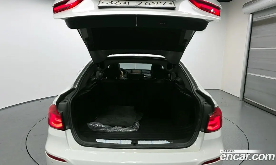BMW 3 серия 2017 2.0 автомат (гидро), фото 20 BMW 3 серия 2017 2.0 автомат (гидро), фото 20