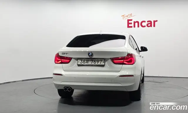 BMW 3 серия 2017 2.0 автомат (гидро), миниатюра 4 BMW 3 серия 2017 2.0 автомат (гидро), миниатюра 4