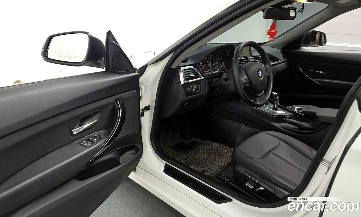 BMW 3 серия 2017 2.0 автомат (гидро), фото 10 BMW 3 серия 2017 2.0 автомат (гидро), фото 10