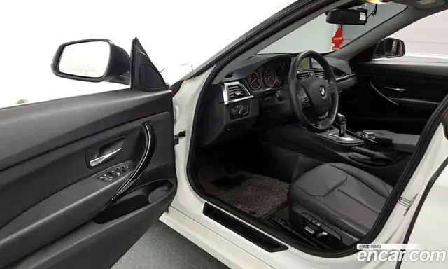 BMW 3 серия 2017 2.0 автомат (гидро), миниатюра 10 BMW 3 серия 2017 2.0 автомат (гидро), миниатюра 10