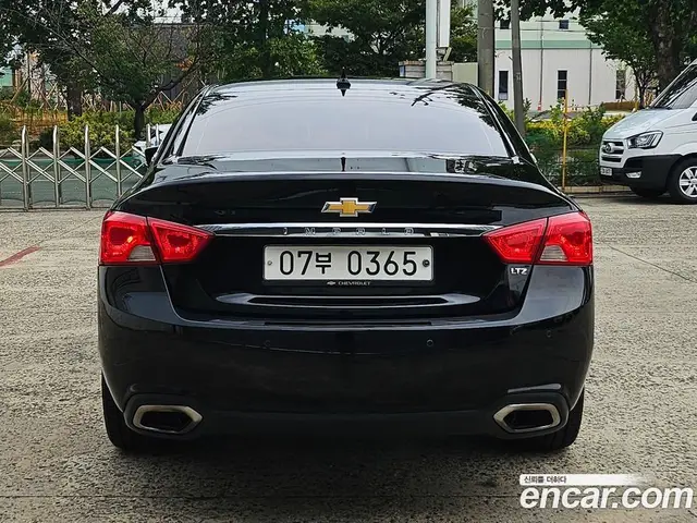 Chevrolet Impala 2015 2.5 автомат (гидро), миниатюра 3