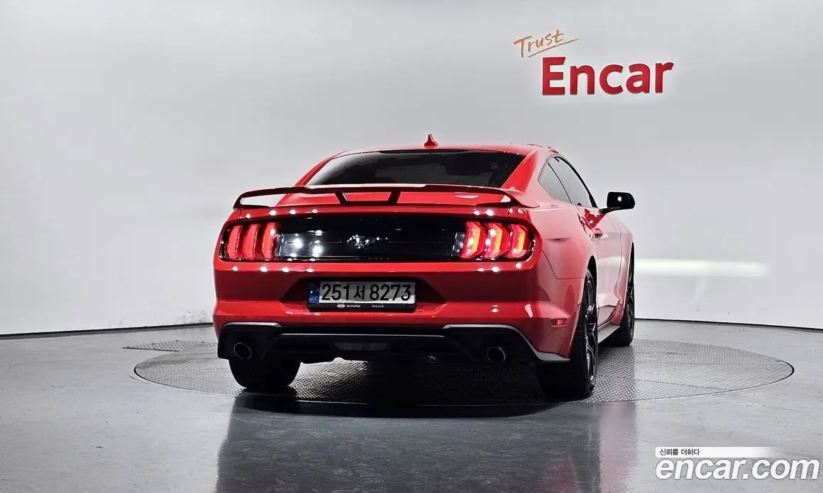 Ford Mustang 2022 2.3 автомат (гидро), фото 4 Ford Mustang 2022 2.3 автомат (гидро), фото 4