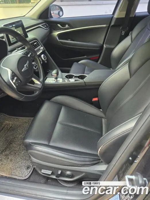 Genesis G70 2017 2.2 автомат (гидро), фото 17 Genesis G70 2017 2.2 автомат (гидро), фото 17