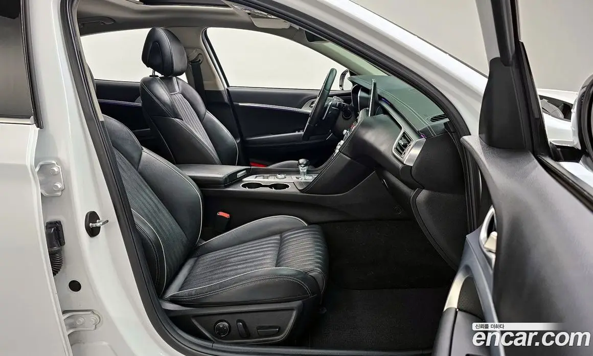 Genesis G70 2020 2.0 автомат (гидро), фото 12