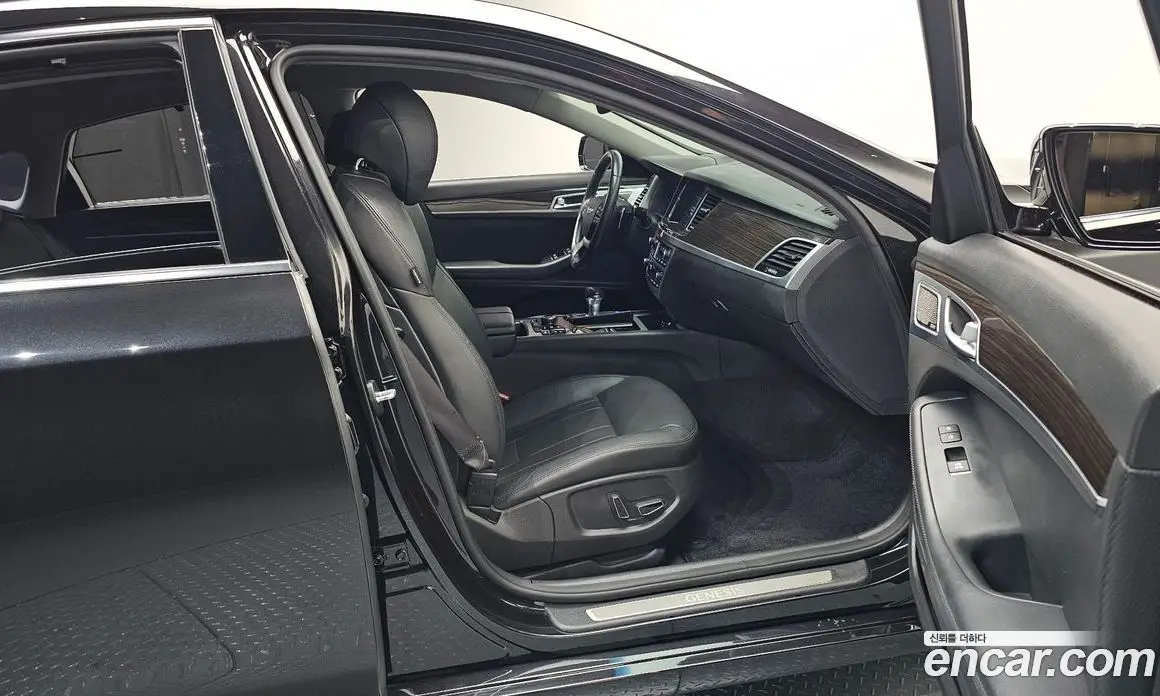 Genesis G80 2017 3.3 автомат (гидро), фото 11 Genesis G80 2017 3.3 автомат (гидро), фото 11