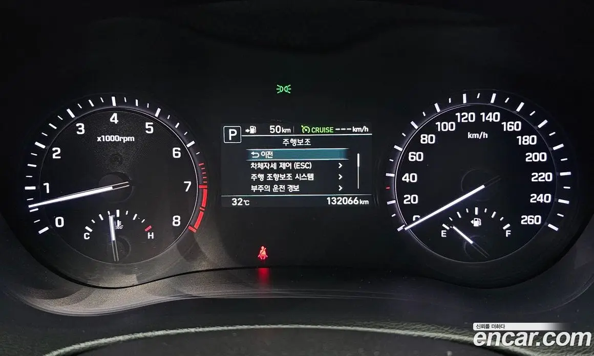 Genesis G80 2017 3.3 автомат (гидро), фото 8 Genesis G80 2017 3.3 автомат (гидро), фото 8