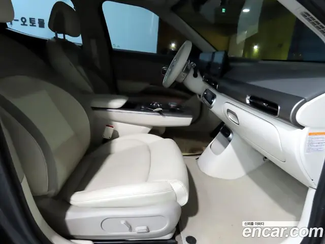 Genesis GV60 2022 0.1 автомат (гидро), миниатюра 8 Genesis GV60 2022 0.1 автомат (гидро), миниатюра 8