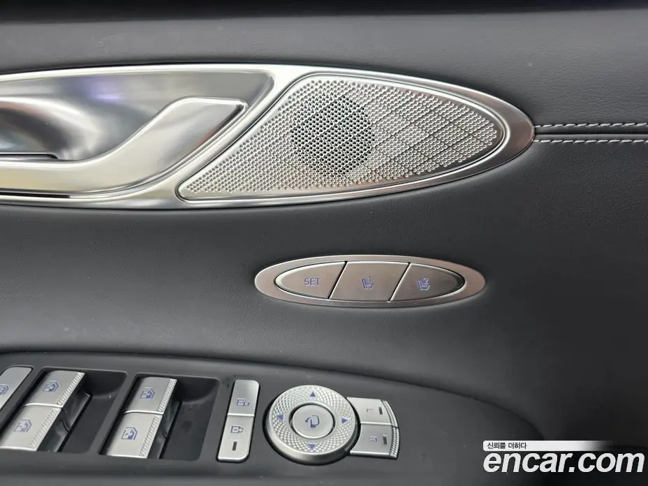 Genesis GV70 2023 2.5 автомат (гидро), фото 15 Genesis GV70 2023 2.5 автомат (гидро), фото 15