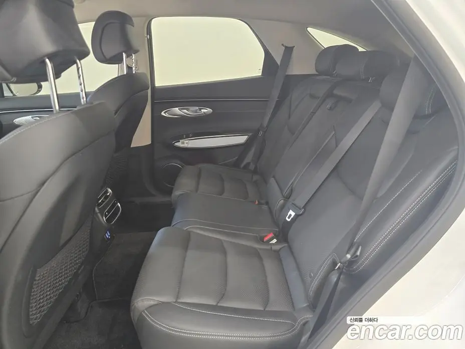 Genesis GV70 2023 2.5 автомат (гидро), фото 18 Genesis GV70 2023 2.5 автомат (гидро), фото 18