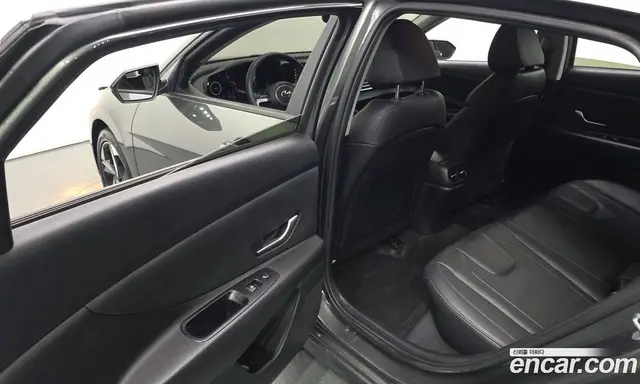 Hyundai Avante 2023 1.6 автомат (гидро), миниатюра 11