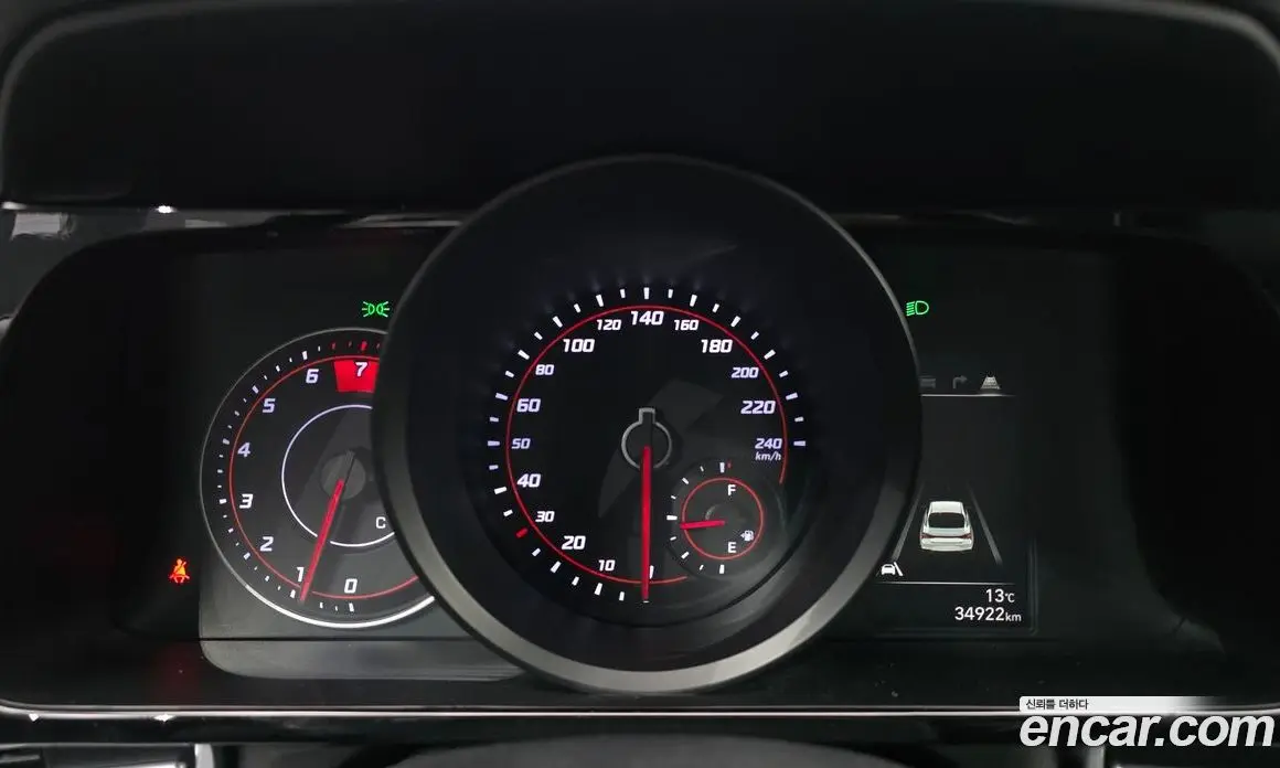 Hyundai Avante 2023 1.6 автомат (гидро), фото 8