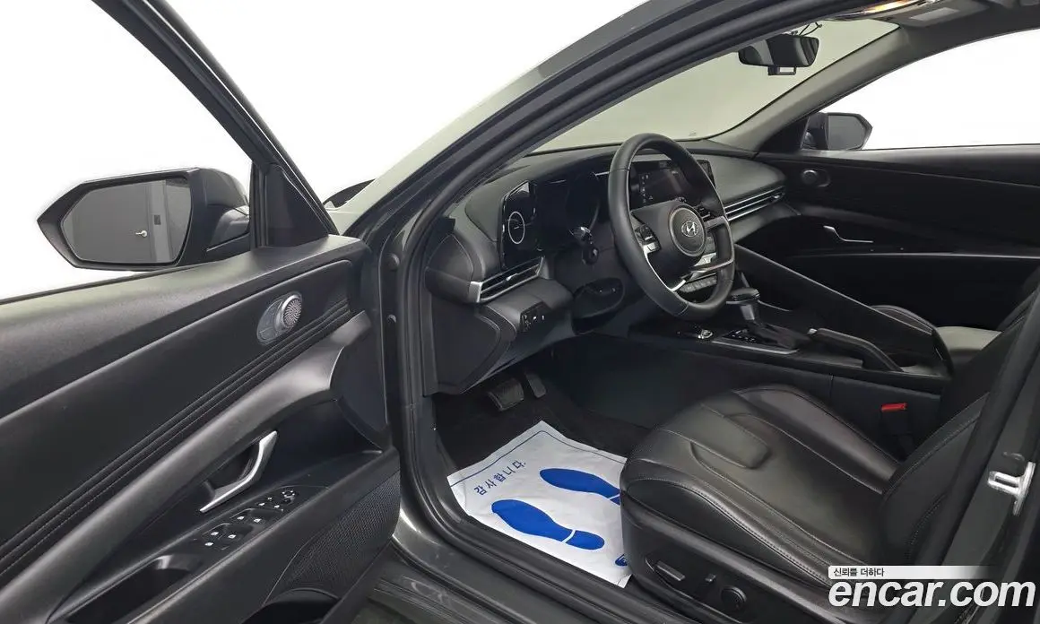 Hyundai Avante 2023 1.6 автомат (гидро), фото 10