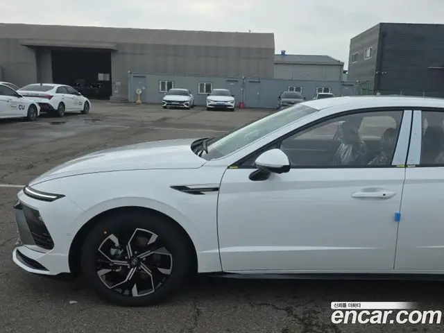Hyundai Sonata 2026 1.6 автомат (гидро), миниатюра 3