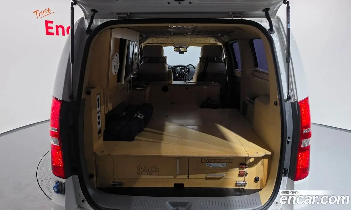 Hyundai Starex 2017 2.5 автомат (гидро), фото 17