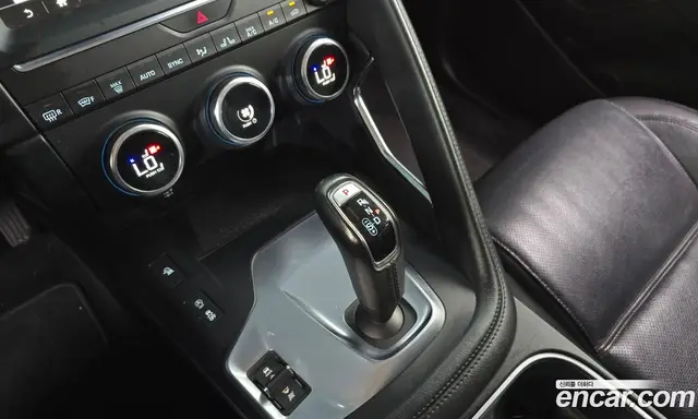 Jaguar E-Pace 2018 2.0 автомат (гидро), миниатюра 9
