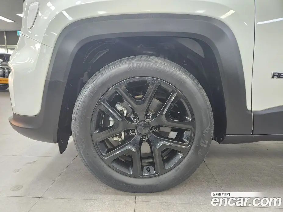 Jeep Renegade 2022 1.3 автомат (гидро), фото 19 Jeep Renegade 2022 1.3 автомат (гидро), фото 19