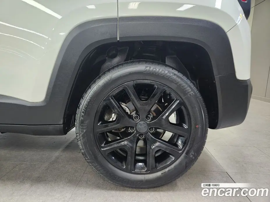 Jeep Renegade 2022 1.3 автомат (гидро), фото 20 Jeep Renegade 2022 1.3 автомат (гидро), фото 20