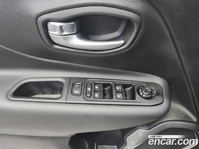 Jeep Renegade 2022 1.3 автомат (гидро), миниатюра 4 Jeep Renegade 2022 1.3 автомат (гидро), миниатюра 4