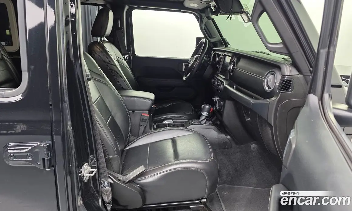 Jeep Wrangler 2019 2.0 автомат (гидро), фото 11 Jeep Wrangler 2019 2.0 автомат (гидро), фото 11
