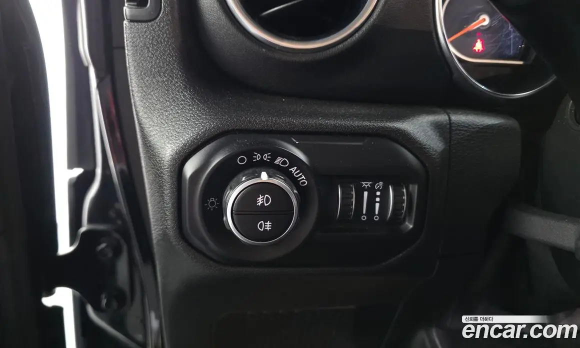 Jeep Wrangler 2019 2.0 автомат (гидро), фото 19 Jeep Wrangler 2019 2.0 автомат (гидро), фото 19