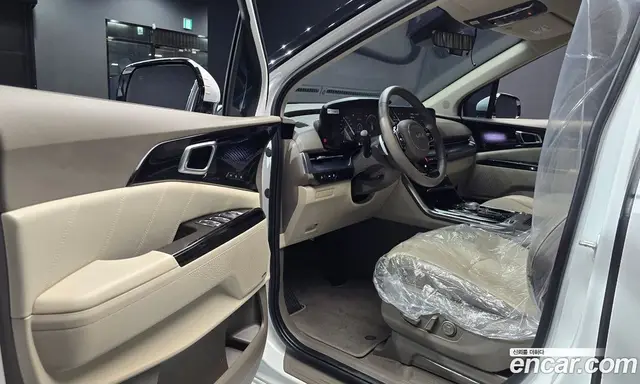 Kia Carnival 2023 3.5 автомат (гидро), миниатюра 10 Kia Carnival 2023 3.5 автомат (гидро), миниатюра 10
