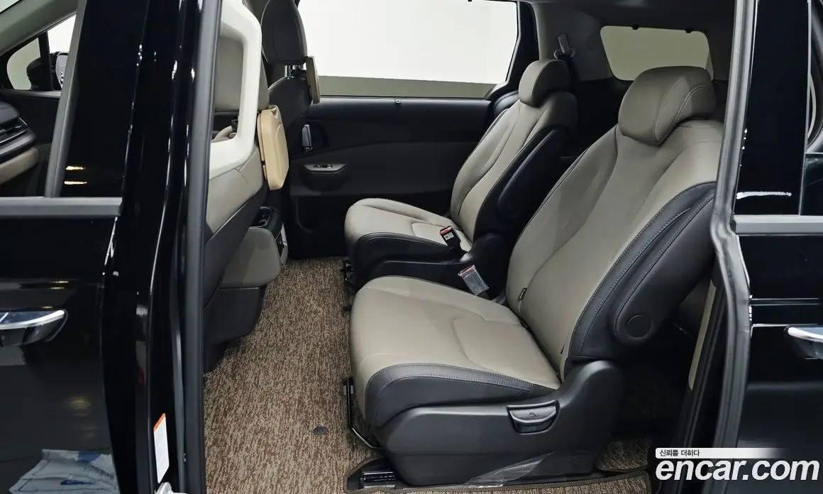 Kia Carnival 2026 1.6 автомат (гидро), фото 13