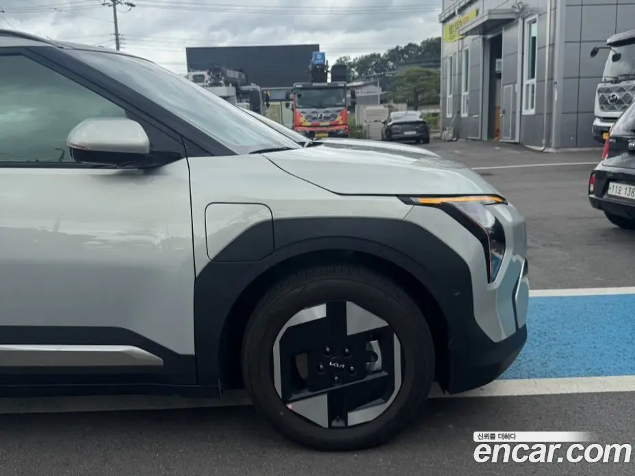 Kia EV3 2026 автомат (гидро), фото 3 Kia EV3 2026 автомат (гидро), фото 3