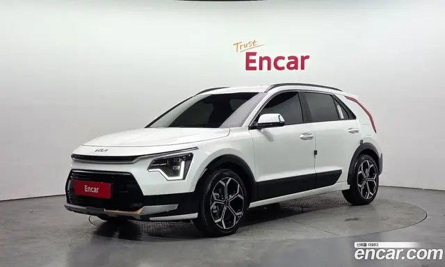 Kia Niro, 2025, 2 324 км