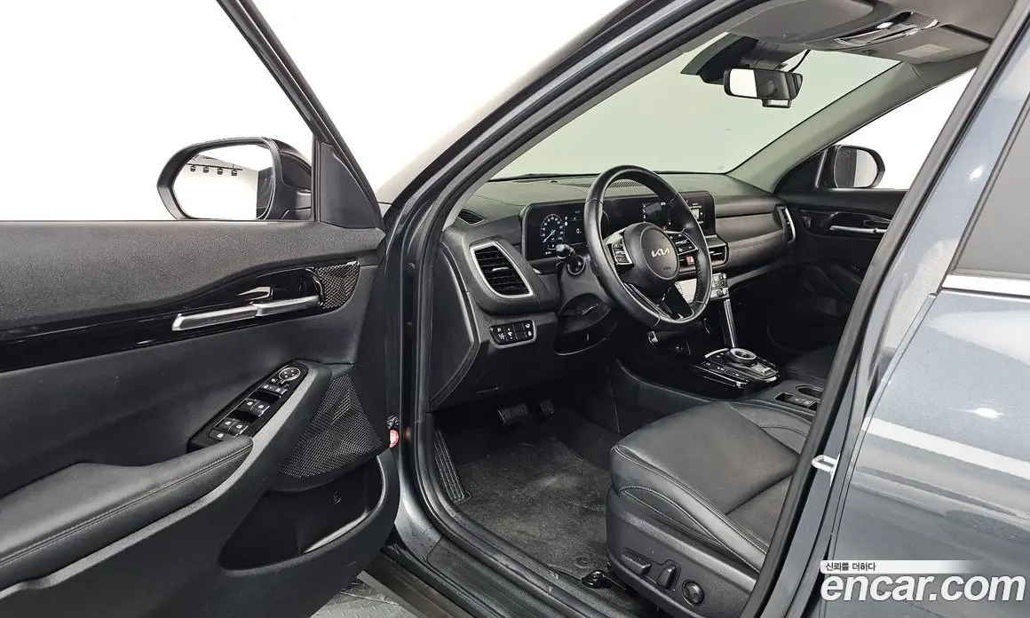 Kia Seltos 2023 1.6 автомат (гидро), фото 10 Kia Seltos 2023 1.6 автомат (гидро), фото 10