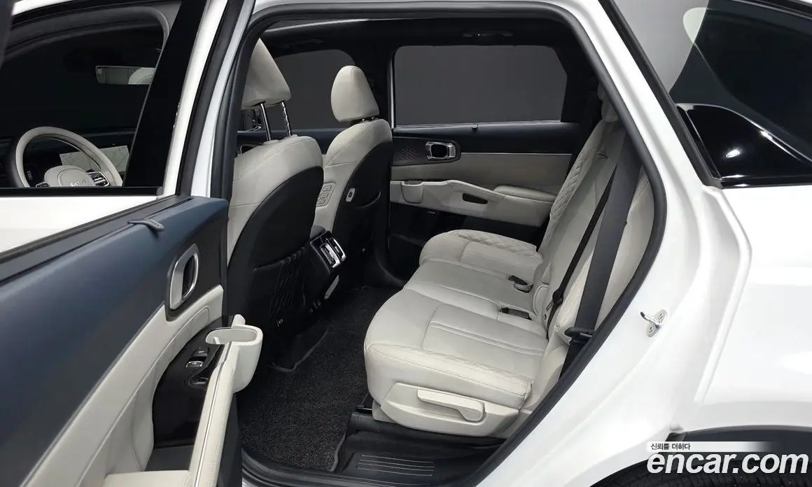 Kia Sorento 2024 1.6 автомат (гидро), фото 12 Kia Sorento 2024 1.6 автомат (гидро), фото 12