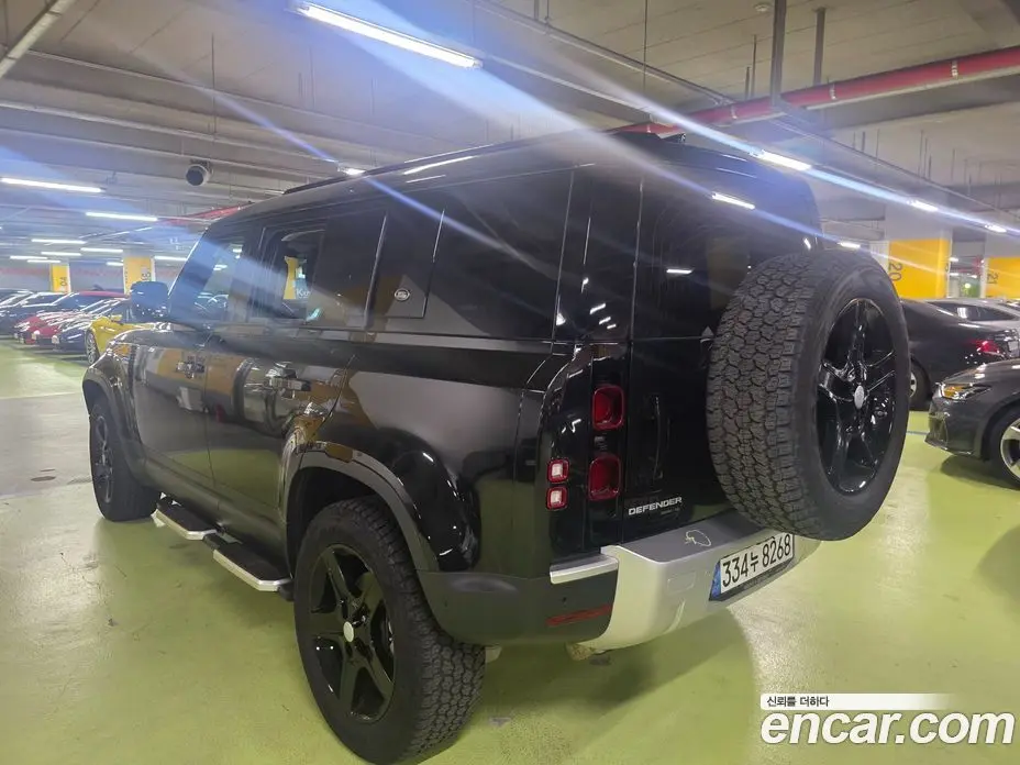 Land Rover Defender 2020 2.0 автомат (гидро), фото 4