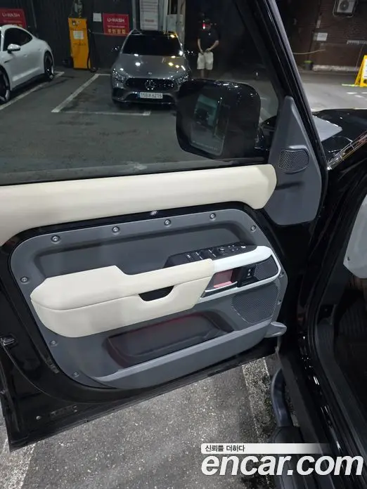 Land Rover Defender 2020 2.0 автомат (гидро), фото 11