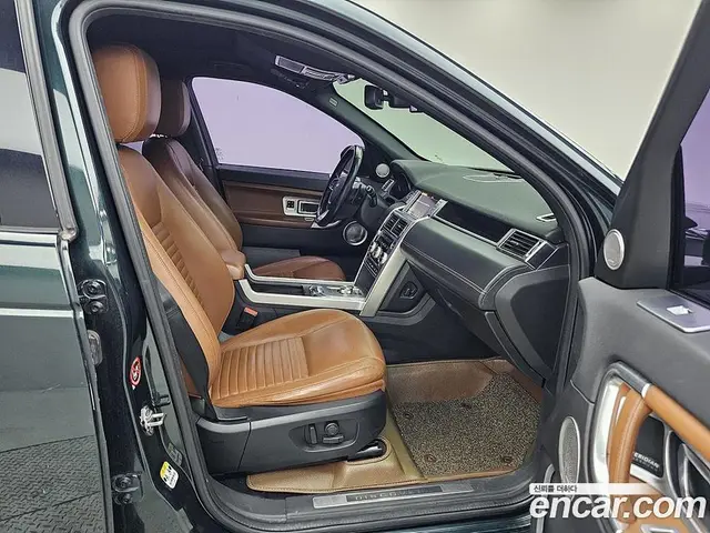 Land Rover Discovery Sport 2017 2.0 автомат (гидро), миниатюра 10